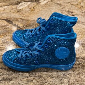 Converse Women’s Size 9 Blue Glitter High-Tops